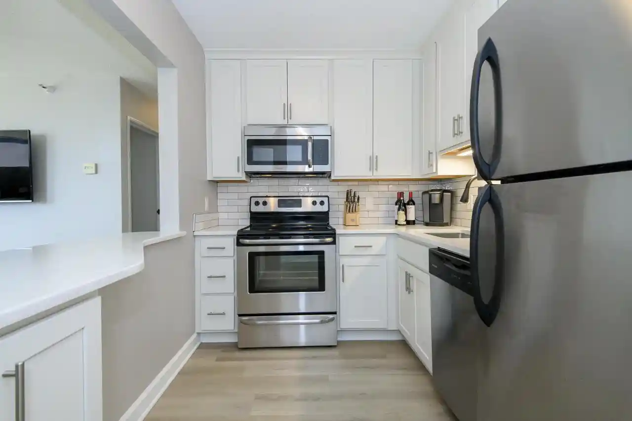 1660-n-prospect-avenue-avenue-805-milwaukee-wi-53202/hzid_2a0b06d6