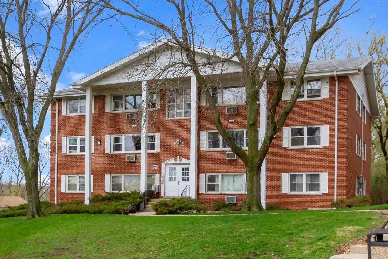 245-country-club-dr-dr-3a-lake-geneva-wi-53147/hzid_f06c7b81