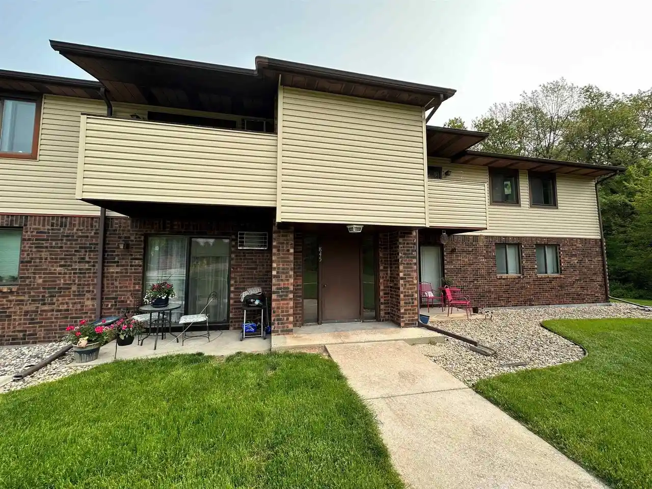 825-n-gammon-road-road-f-madison-wi-53717/hzid_a4f09c17