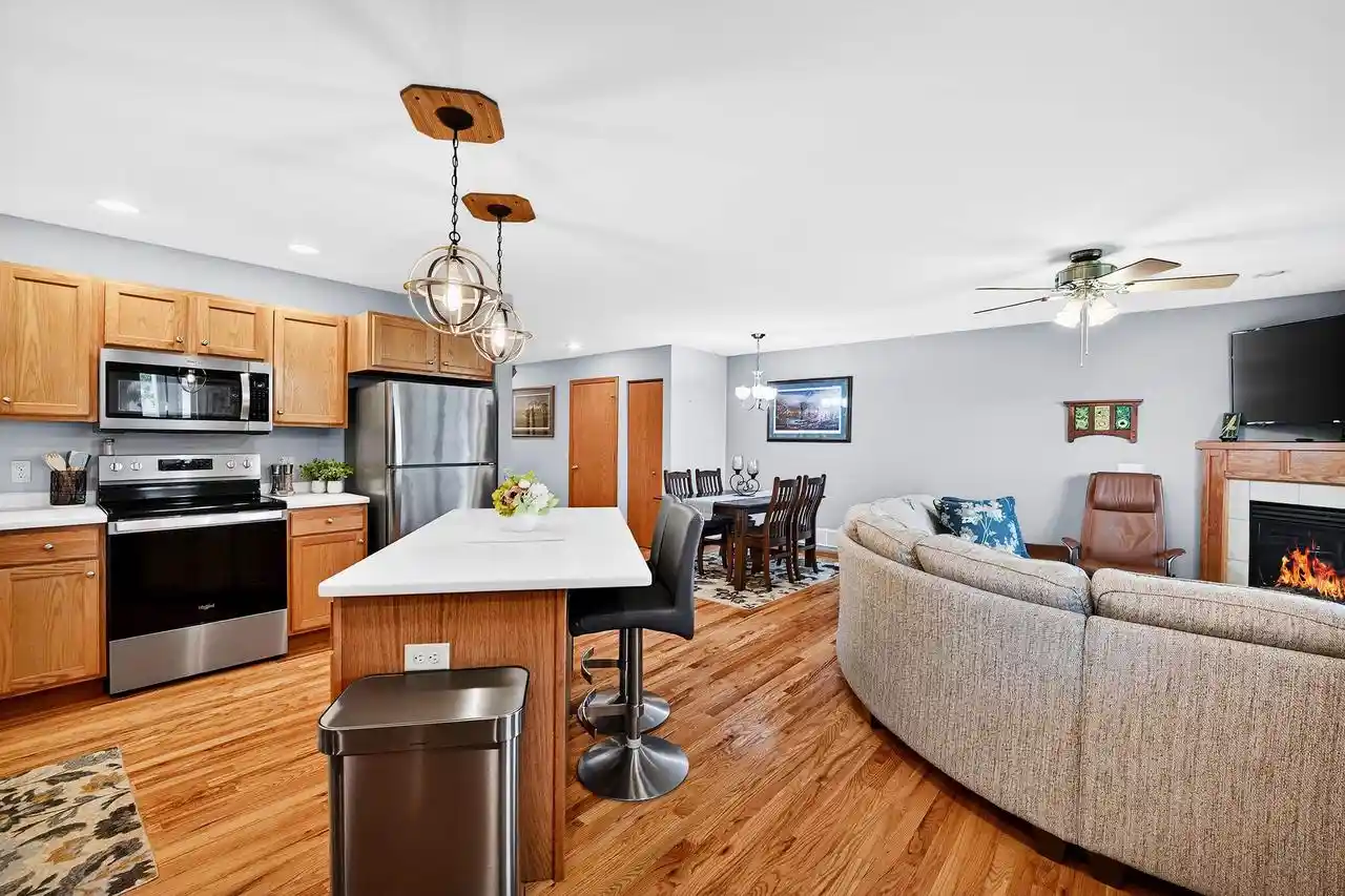5124-merwood-lane-lane-madison-wi-53718/hzid_827996b7