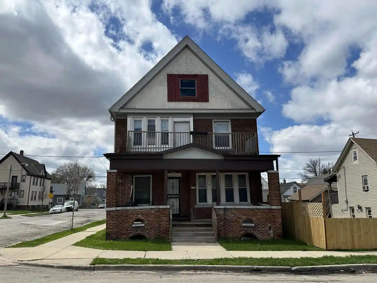 2177-s-17th-street-street-2771b-2771c-milwaukee-wi-53215/hzid_cbd135e0