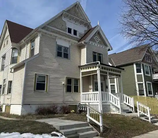 2441-n-1st-street-street-2443-milwaukee-wi-53212/hzid_37b10309