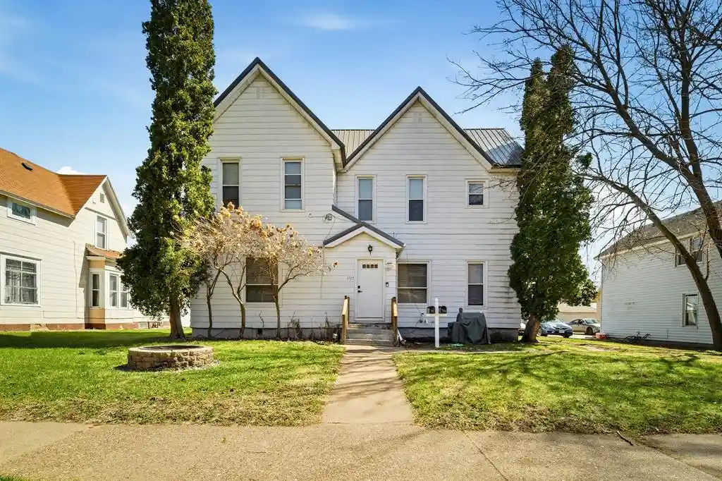 1715-babcock-street-street-1-1-2-eau-claire-wi-54703/hzid_e5925ec8