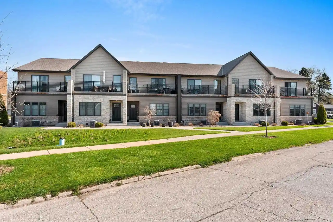 755-william-street-street-4-de-pere-wi-54115/hzid_fd466529
