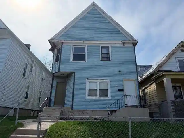 3027-n-holton-street-street-3029-milwaukee-wi-53212/hzid_2e0538f8