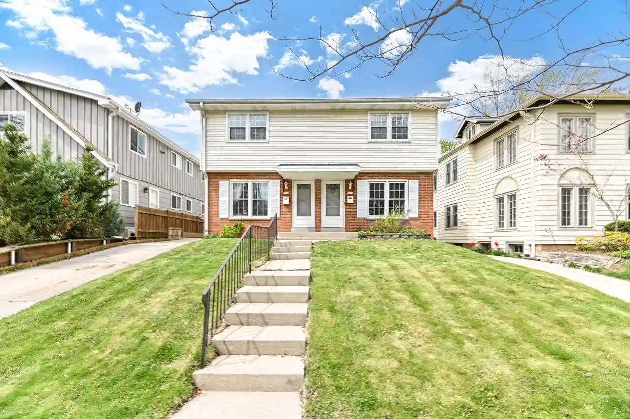 2109-n-70th-street-street-2111-wauwatosa-wi-53213/hzid_80d4ece7