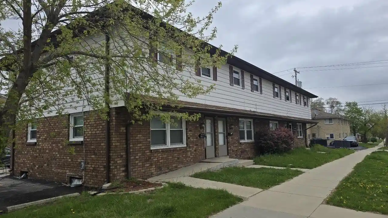 8324-w-morgan-avenue-avenue-8330-milwaukee-wi-53220/hzid_bfdc13aa