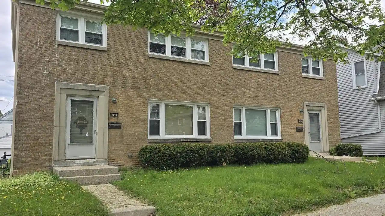 240-s-76th-street-street-242-milwaukee-wi-53214/hzid_48959138