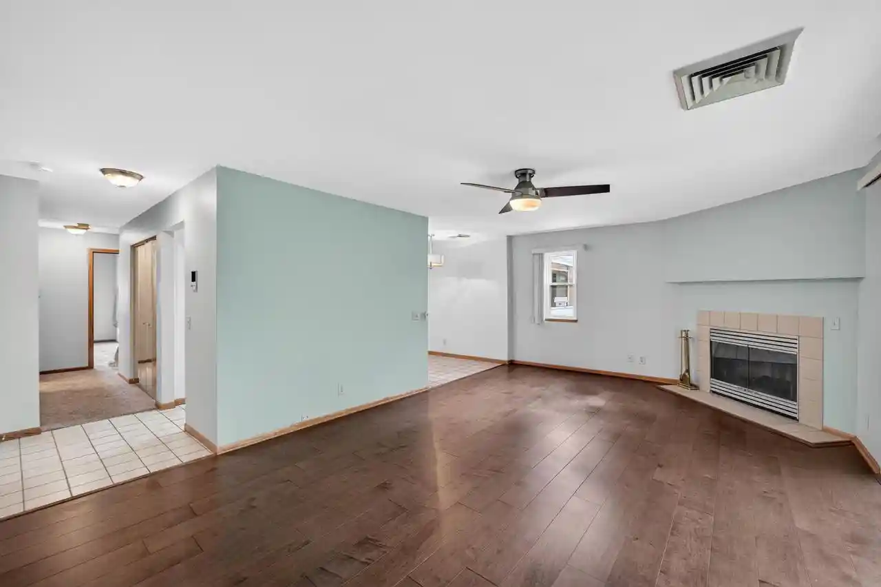 5548-century-avenue-avenue-4-middleton-wi-53562/hzid_107bd3db