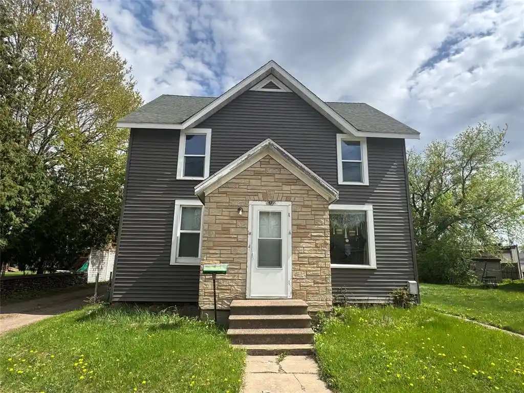 613-613-1-2-e-grand-avenue-avenue-1-2-chippewa-falls-wi-54729/hzid_2ca4a667