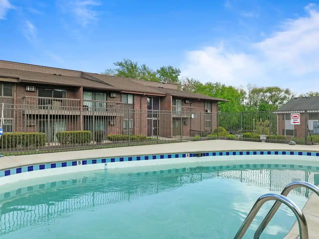 1270-wisconsin-street-street-211-lake-geneva-wi-53147/hzid_7185bc1b