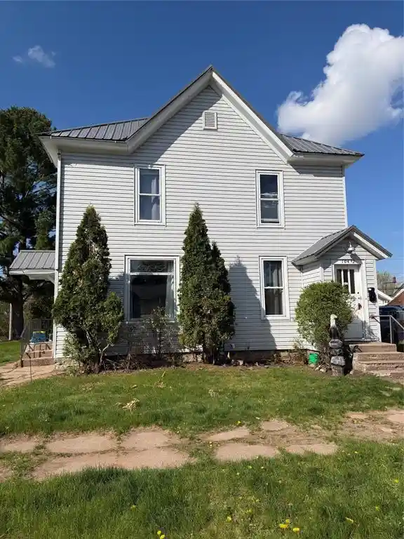 104-grove-street-street-2-chippewa-falls-wi-54729/hzid_a374229e