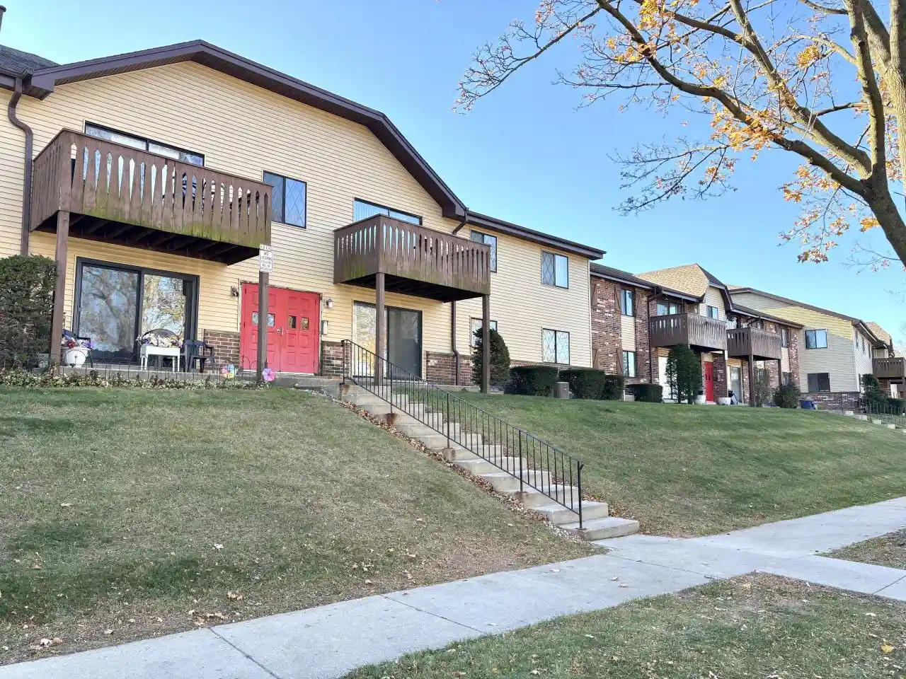 6011-w-port-avenue-avenue-205k-milwaukee-wi-53223/hzid_036e524c