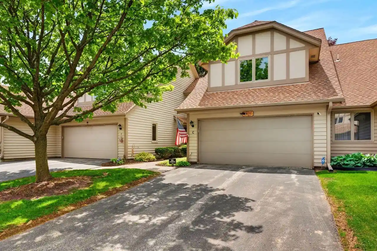 n34w23849-grace-avenue-avenue-c-pewaukee-wi-53072/hzid_e9cf8262