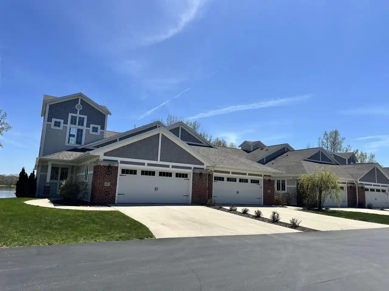 2621-bay-harbor-circle-circle-green-bay-wi-54304/hzid_0707c2cb