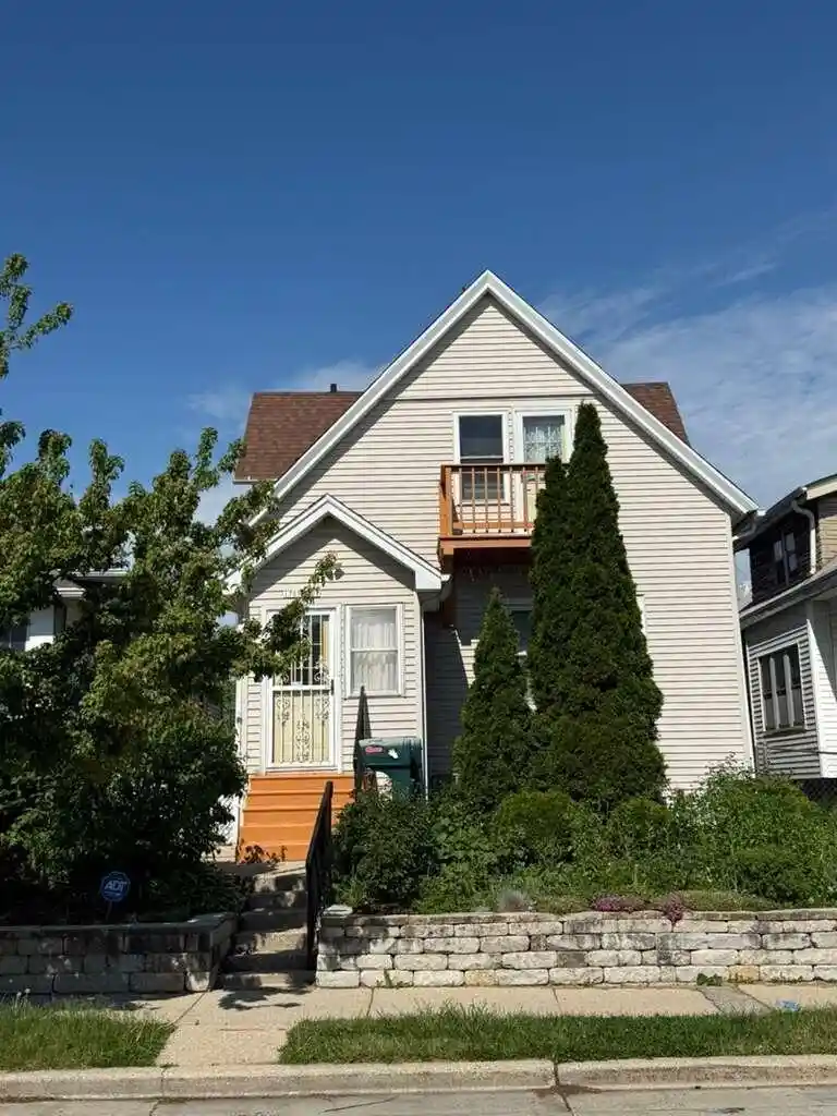 1705-s-71st-street-street-1707-west-allis-wi-53214/hzid_dee48038