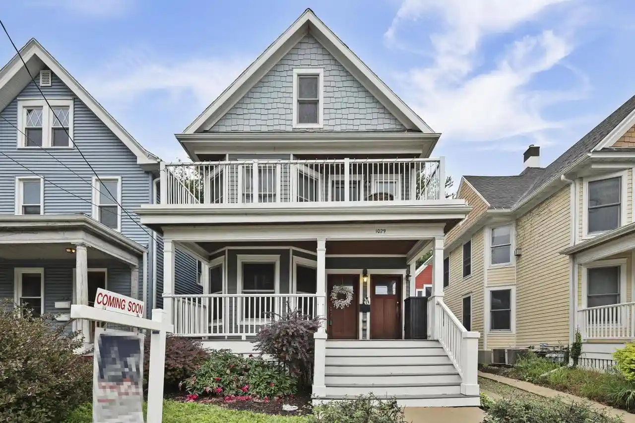 1029-williamson-street-street-1-madison-wi-53703/hzid_ef3f88a5