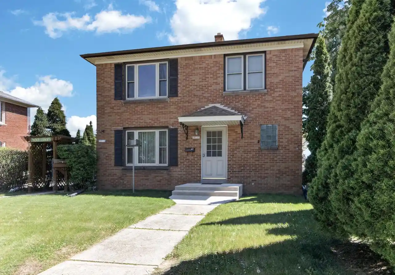 10111-w-cleveland-avenue-avenue-10113-west-allis-wi-53227/hzid_03eccc63
