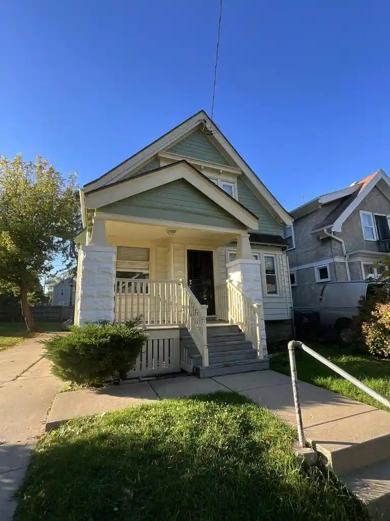 121-w-keefe-avenue-avenue-121a-milwaukee-wi-53212/hzid_c49c70f8