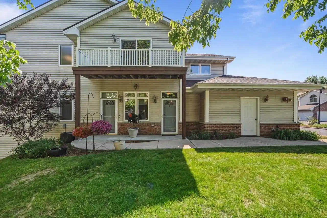 370-e-veterans-way-way-5-mukwonago-wi-53149/hzid_fc92288c