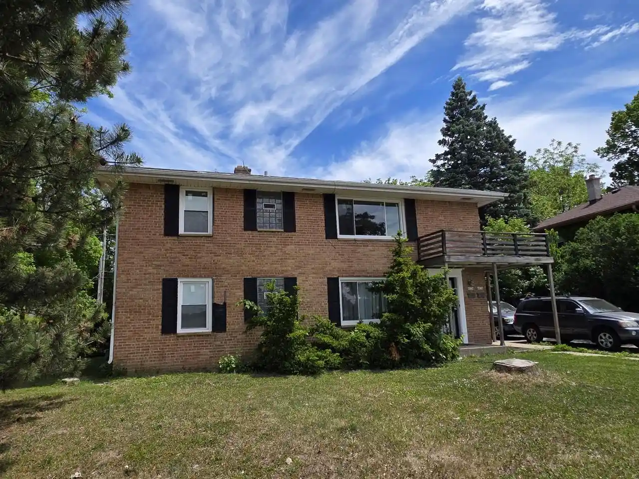 4974-n-91st-street-street-4976-milwaukee-wi-53225/hzid_ae79388b