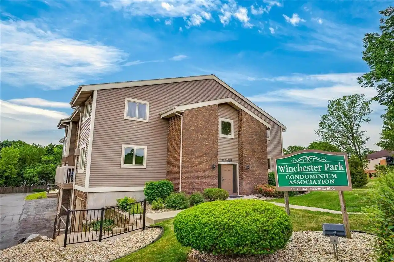 1617-mckenna-boulevard-boulevard-1617-madison-wi-53711/hzid_8b2e38e1