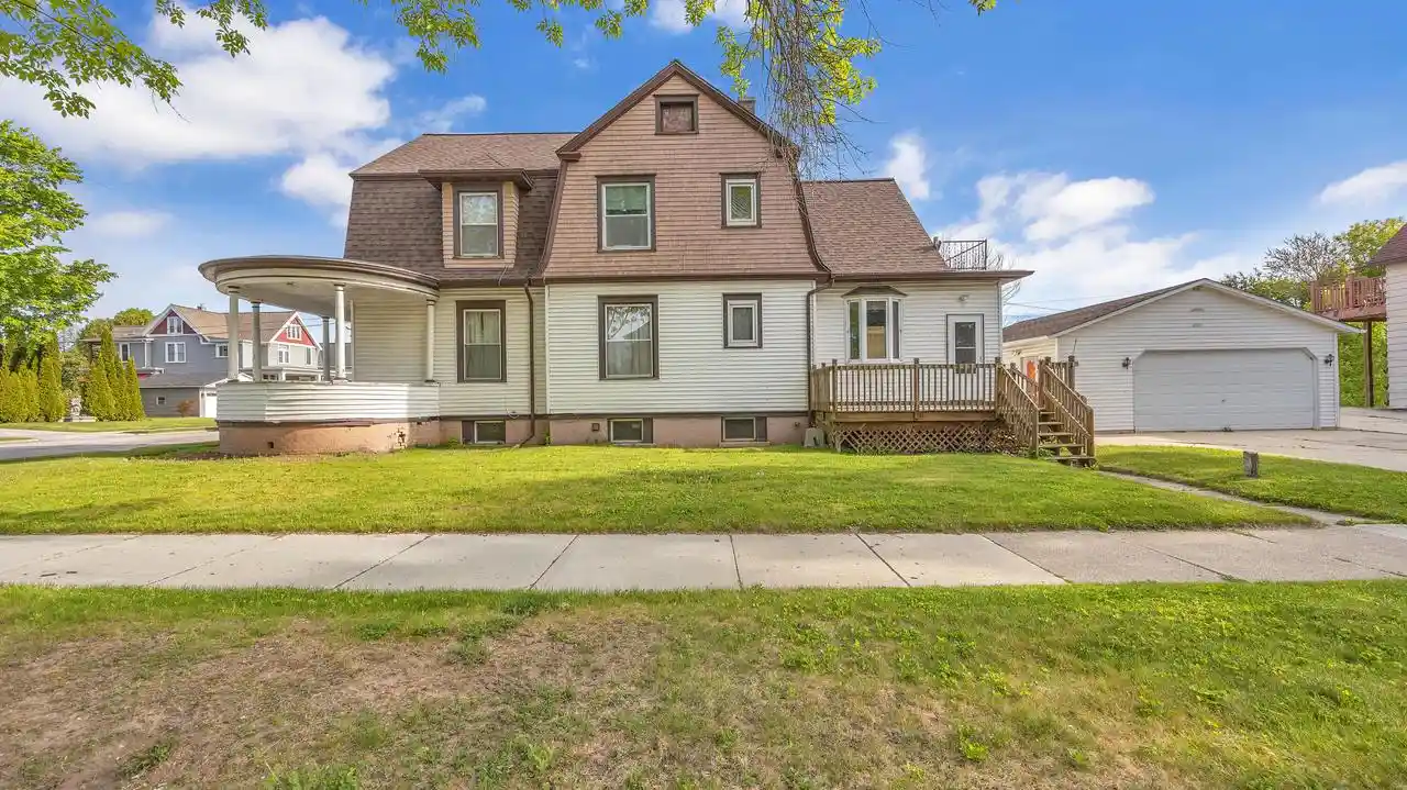 1503-n-6th-street-street-1503a-sheboygan-wi-53081/hzid_69df2c97