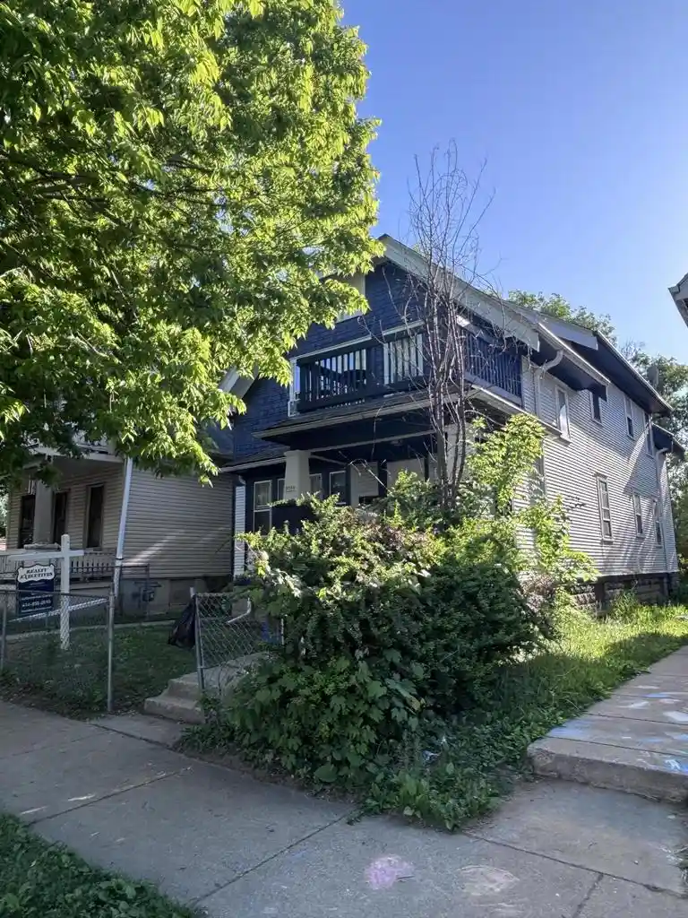 3719-n-vel-r-phillips-avenue-avenue-3721-milwaukee-wi-53212/hzid_ed716f50