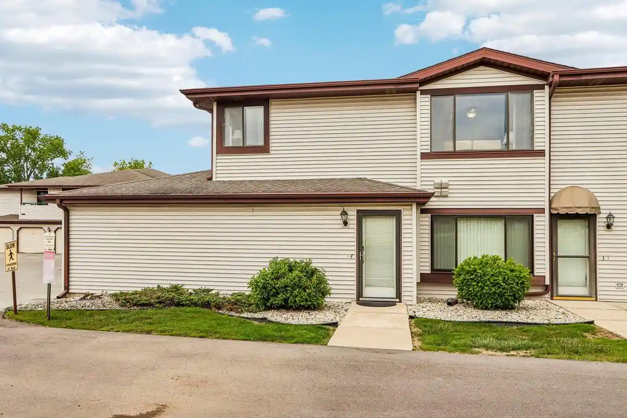 3212-wood-road-road-mount-pleasant-wi-53406/hzid_dc1dcd09