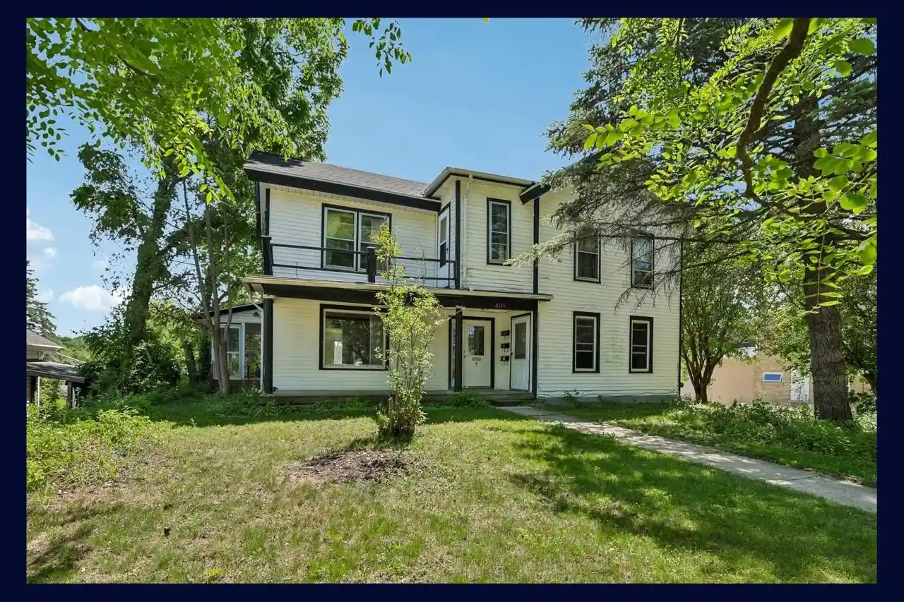 408-w-lake-street-street-lake-mills-wi-53551/hzid_ae83931c