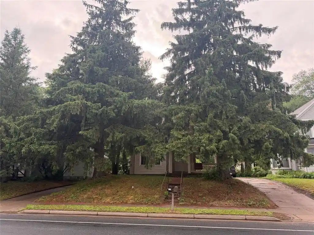 216-ferry-street-street-2-eau-claire-wi-54703/hzid_f6f77161