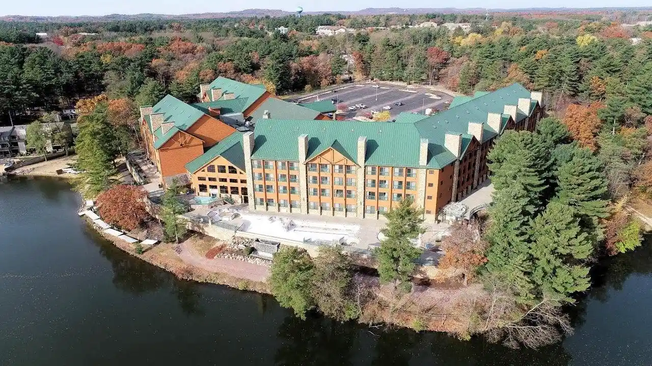 350-e-hiawatha-dr-dr-324-wisconsin-dells-wi-53965/hzid_ab7227e2