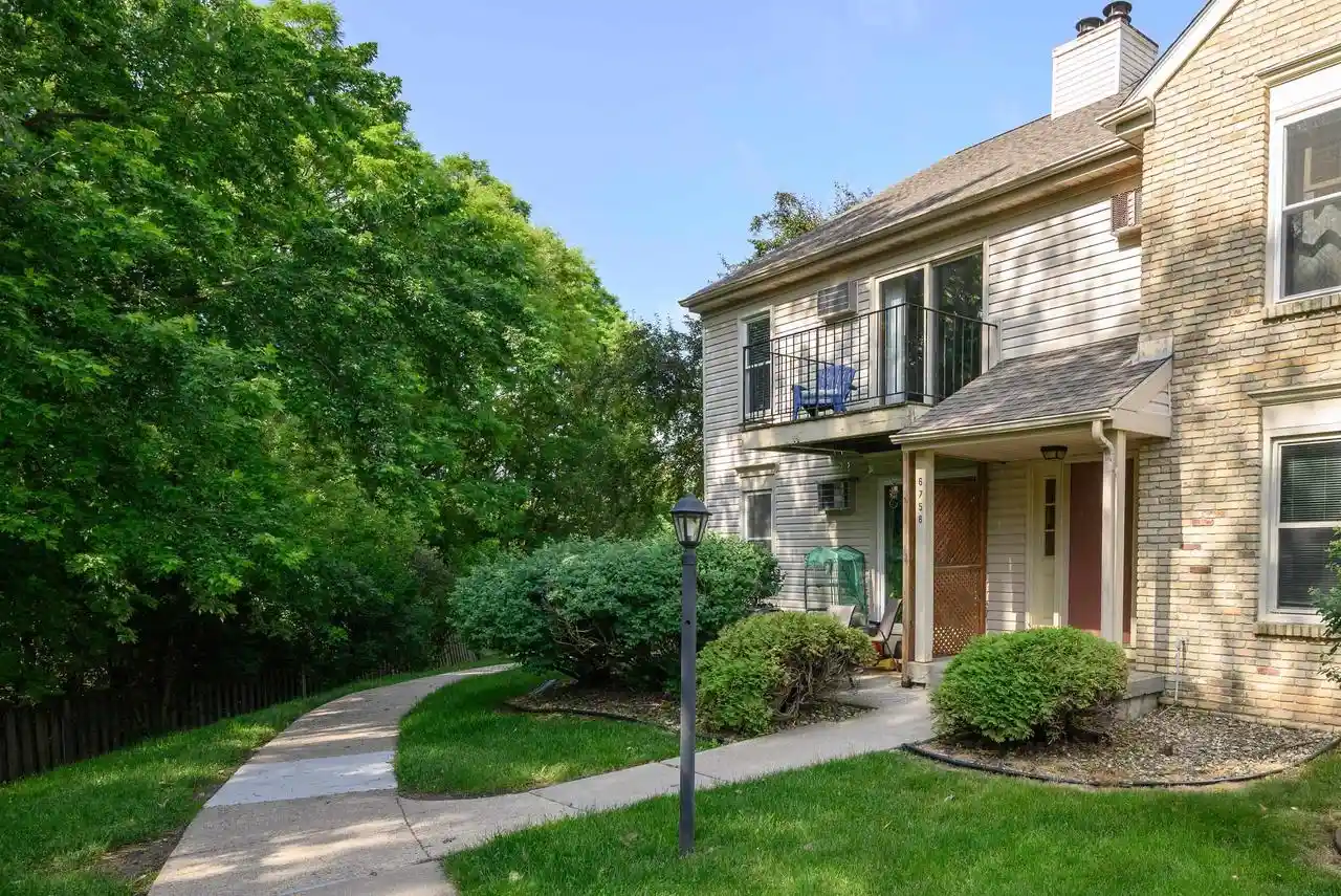 6758-park-ridge-dr-dr-c-madison-wi-53719/hzid_5b6f94a5