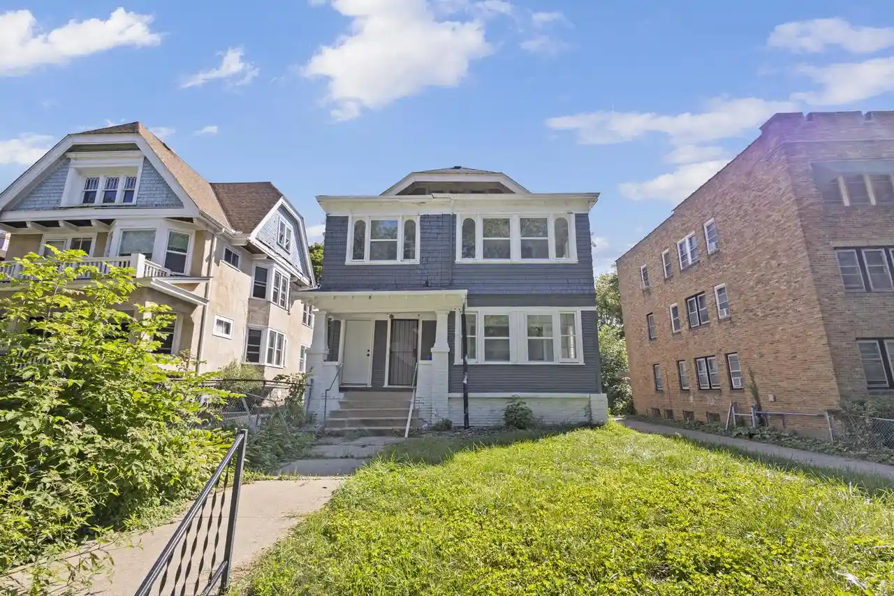 4266-w-highland-boulevard-boulevard-4268-milwaukee-wi-53208/hzid_64d124ce