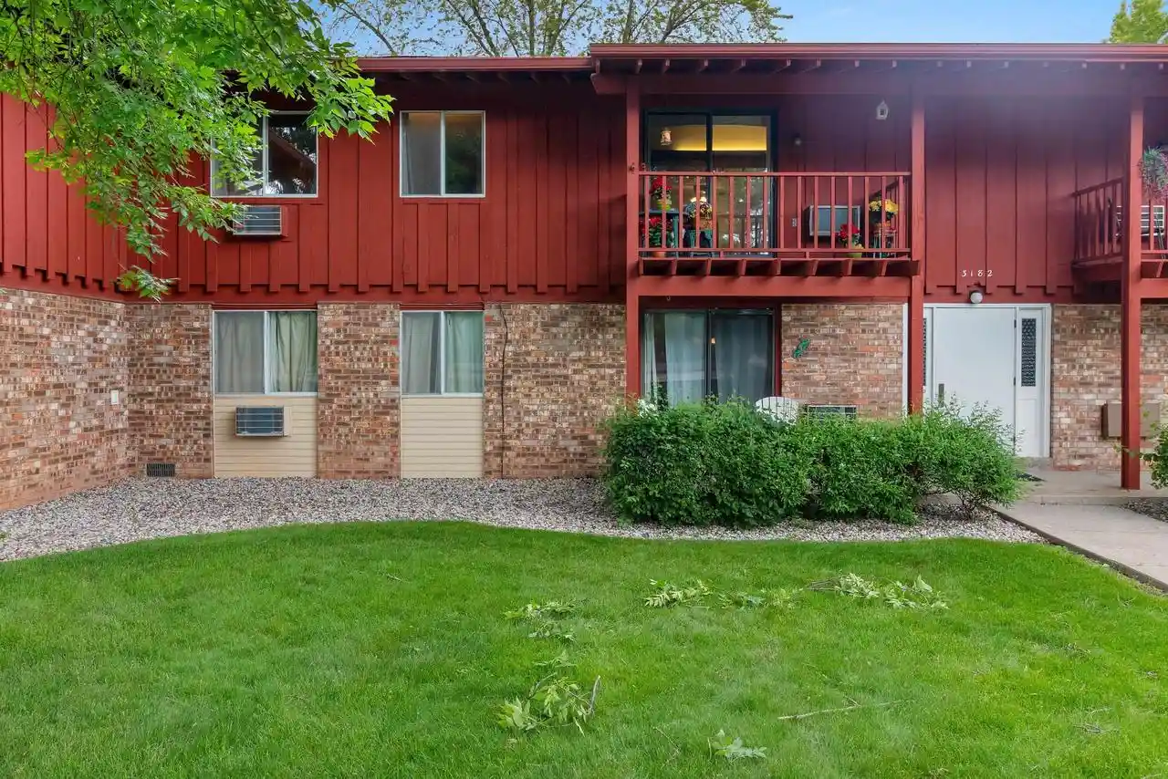 3182-justin-court-court-5-appleton-wi-54914/hzid_b7c829d1