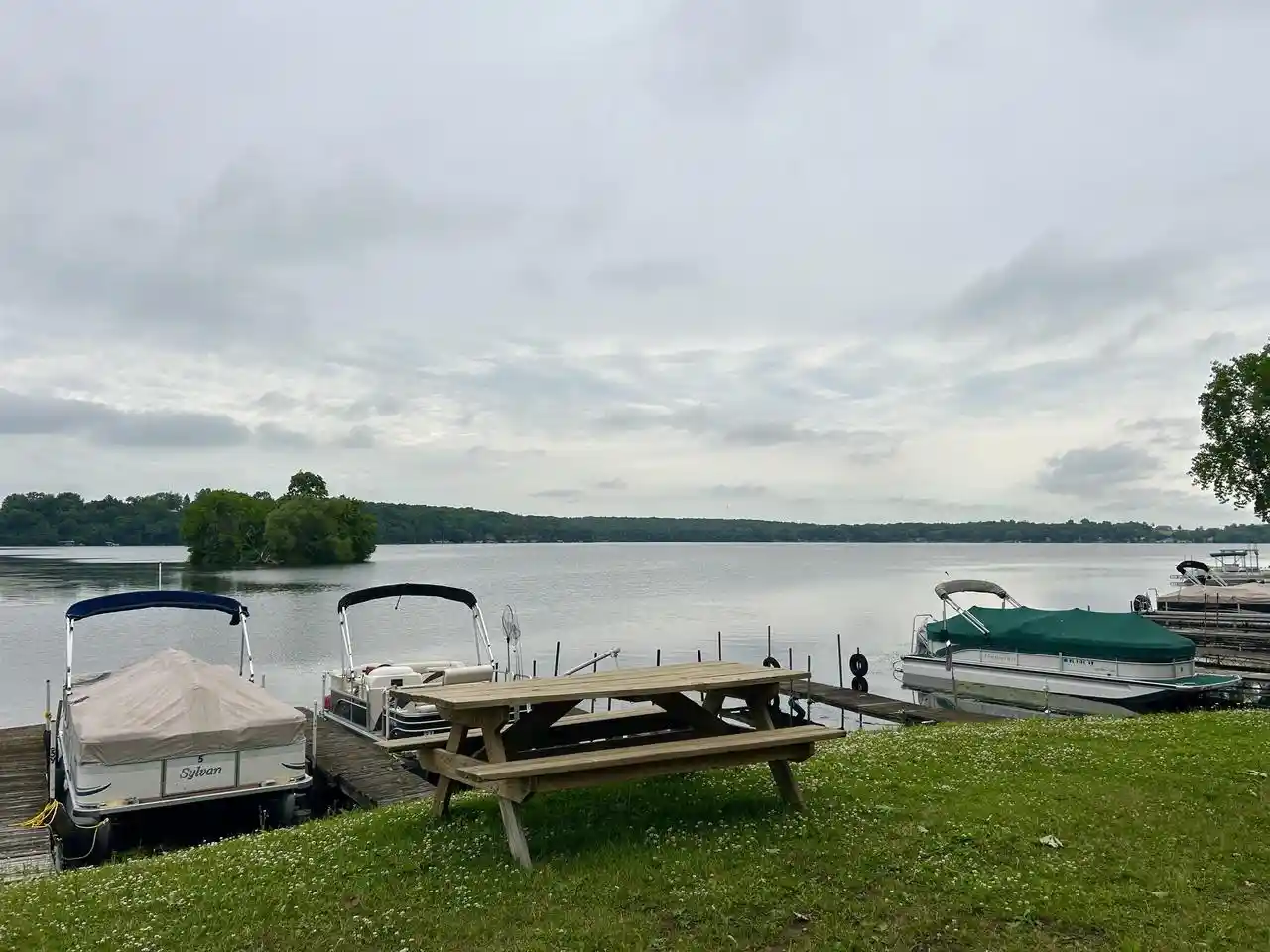 n2755-welk-road-road-5-green-lake-wi-54941/hzid_d3d6af3a