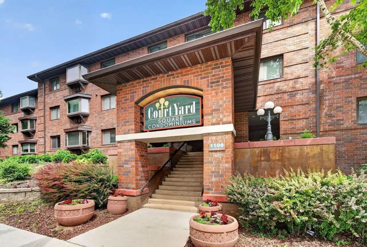 1108-n-milwaukee-street-street-333-milwaukee-wi-53202/hzid_0a82018a