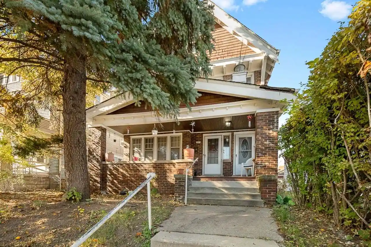 2607-n-40th-street-street-2609-milwaukee-wi-53210/hzid_b3f1d7e2