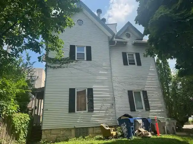 1746-n-cambridge-avenue-avenue-1750-milwaukee-wi-53202/hzid_b14385ea