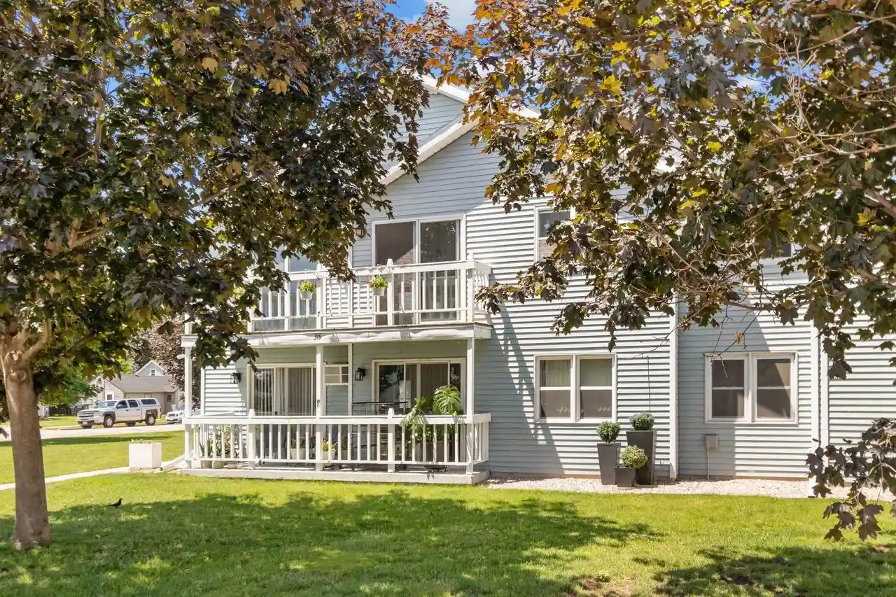 315-harrison-street-street-7-neenah-wi-54956/hzid_cd4d5160
