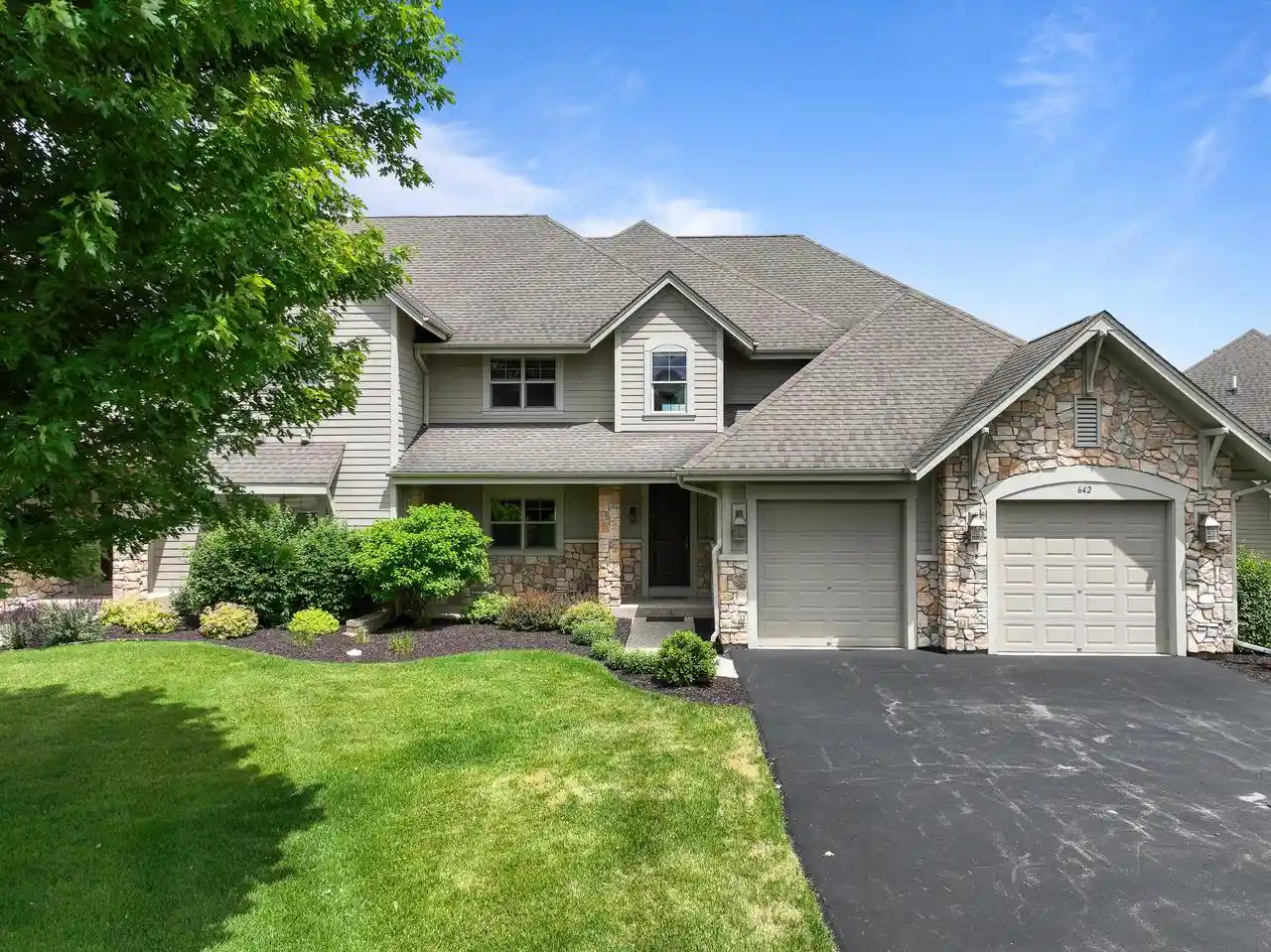 642-eagleton-dr-dr-55-28-lake-geneva-wi-53147/hzid_3a956ed1