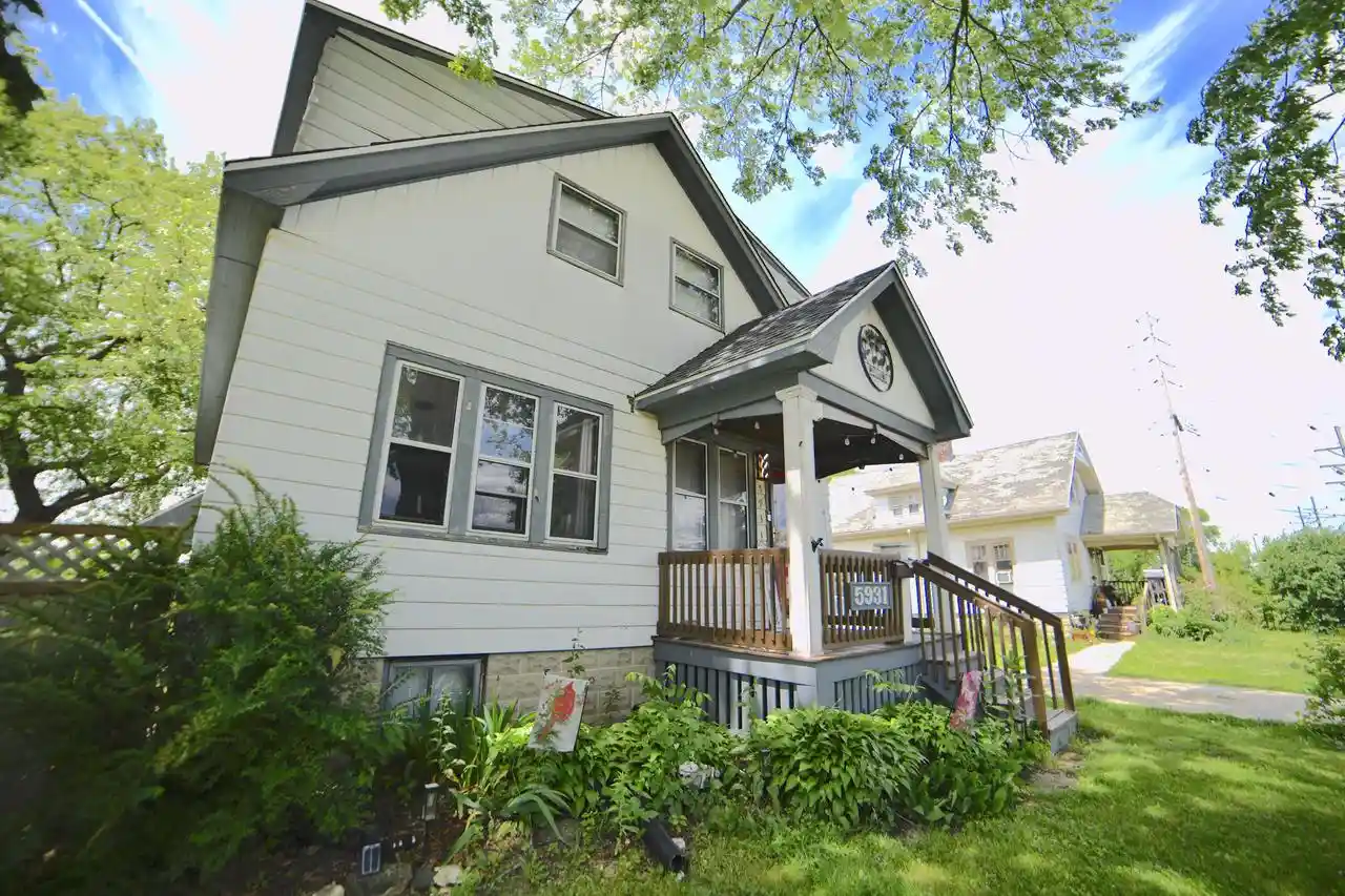 5931-n-84th-street-street-a-milwaukee-wi-53225/hzid_1602342f