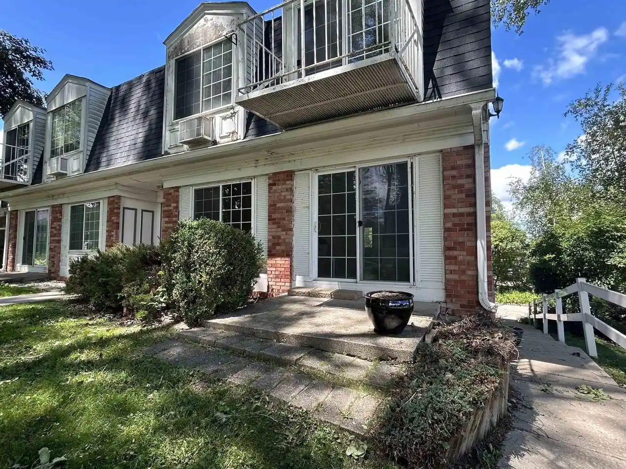 2162-allen-boulevard-boulevard-1-middleton-wi-53562/hzid_ed758e1e