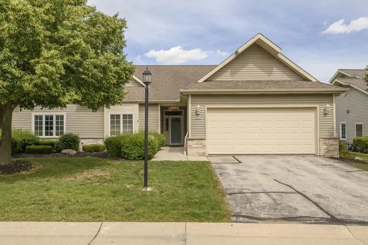5394-s-butterfield-way-way-greenfield-wi-53221/hzid_7f459ce5
