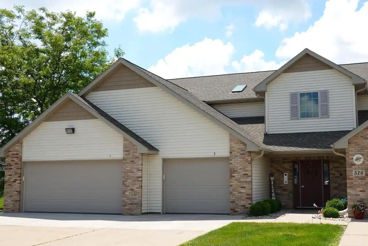 516-river-road-road-3-columbus-wi-53925/hzid_df5abba8