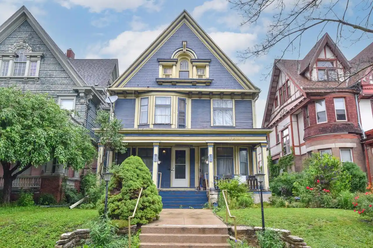 2926-2928-w-mckinley-boulevard-boulevard-milwaukee-wi-53208/hzid_5b1363fc