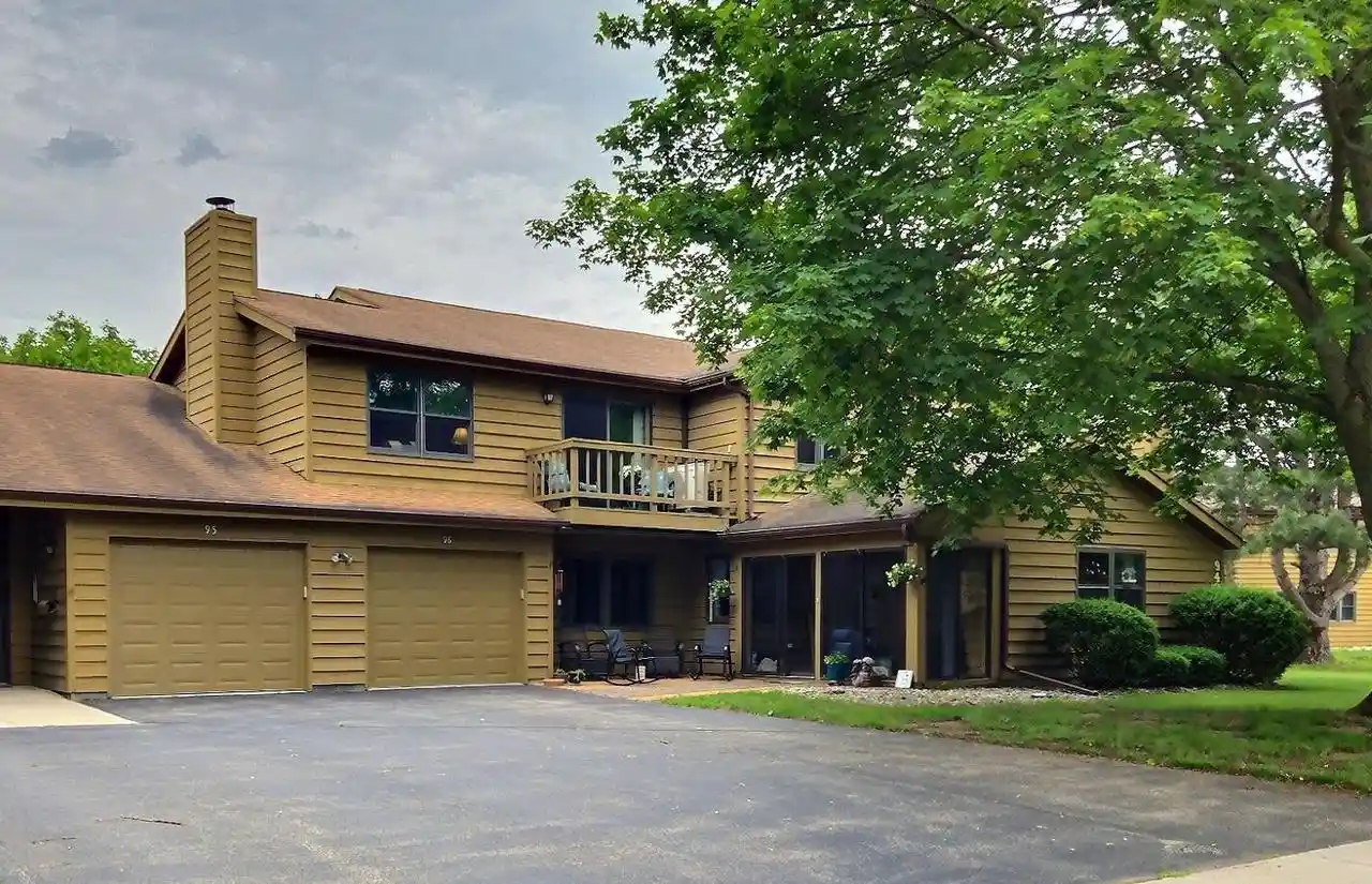 940-babcock-street-street-95-neenah-wi-54956/hzid_614adedc