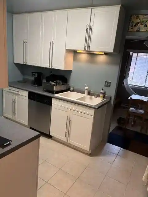 7001-n-green-bay-avenue-avenue-c-glendale-wi-53209/hzid_16e6ba10