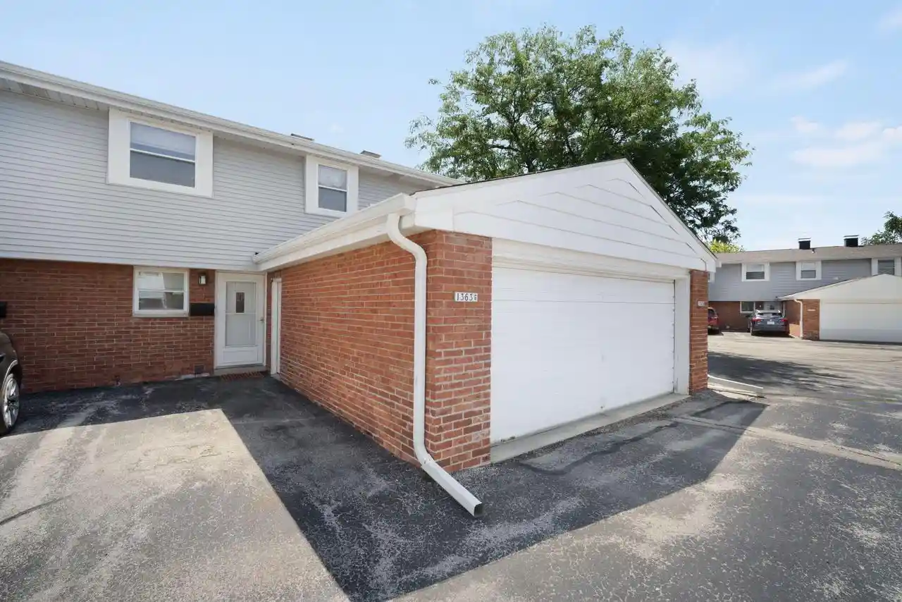 1363-josephine-street-street-g-waukesha-wi-53186/hzid_65727743