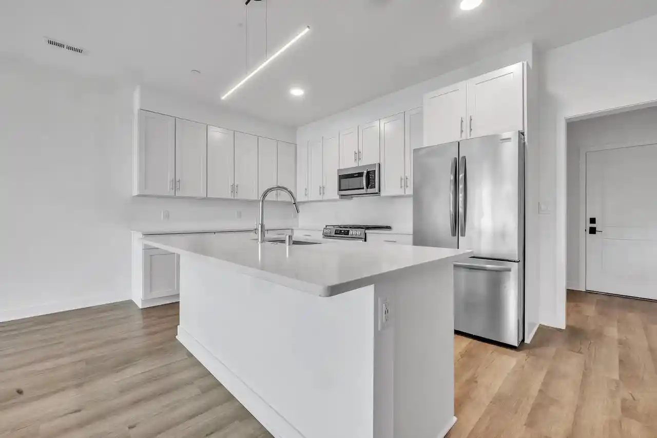 9352-s-alder-pl-pl-104-oak-creek-wi-53154/hzid_73591ef3